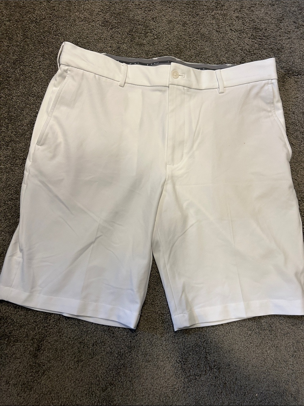Walter Hagen White Flat-Front Golf Shorts